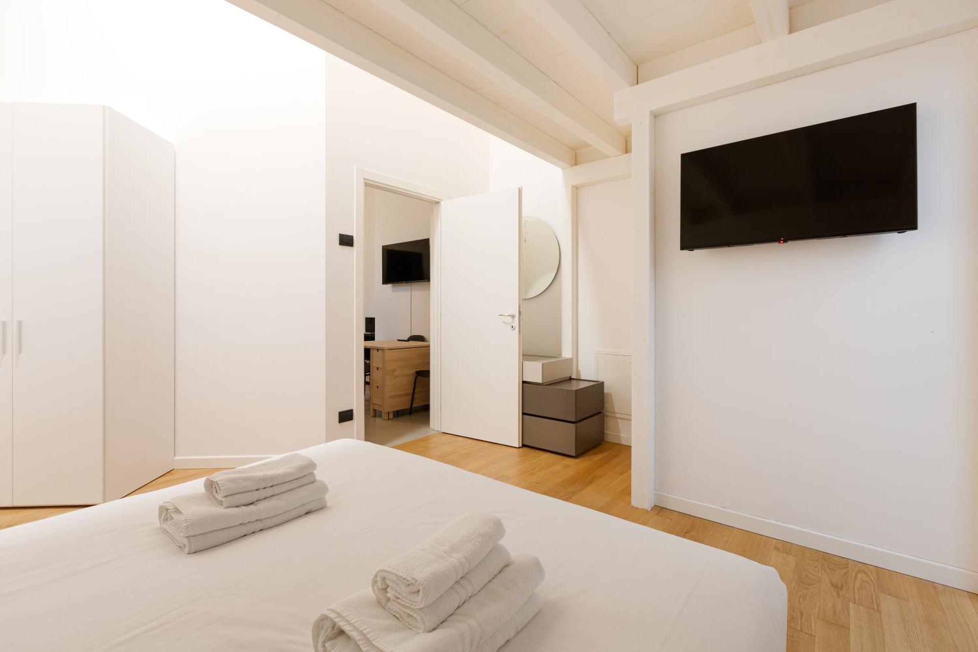 Cozy Corner With Balcony And Private Garage! Appartamento *