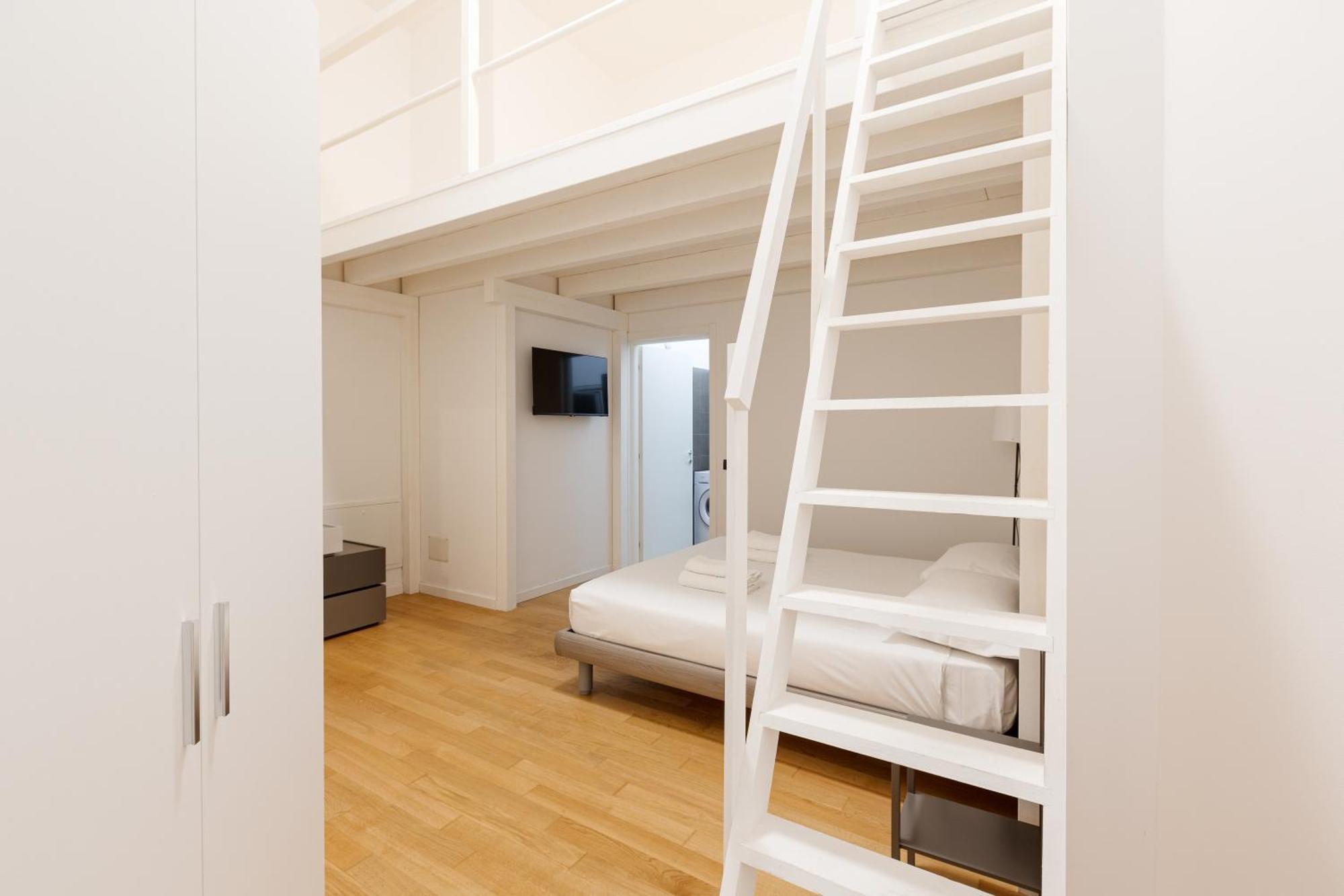 Appartamento Cozy Corner With Balcony And Private Garage! Milano